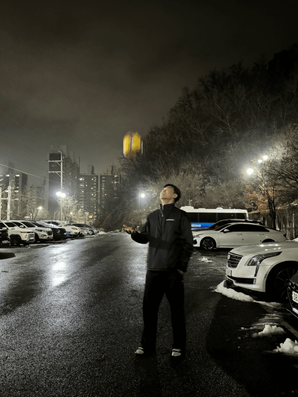 공갖고 노는 모습